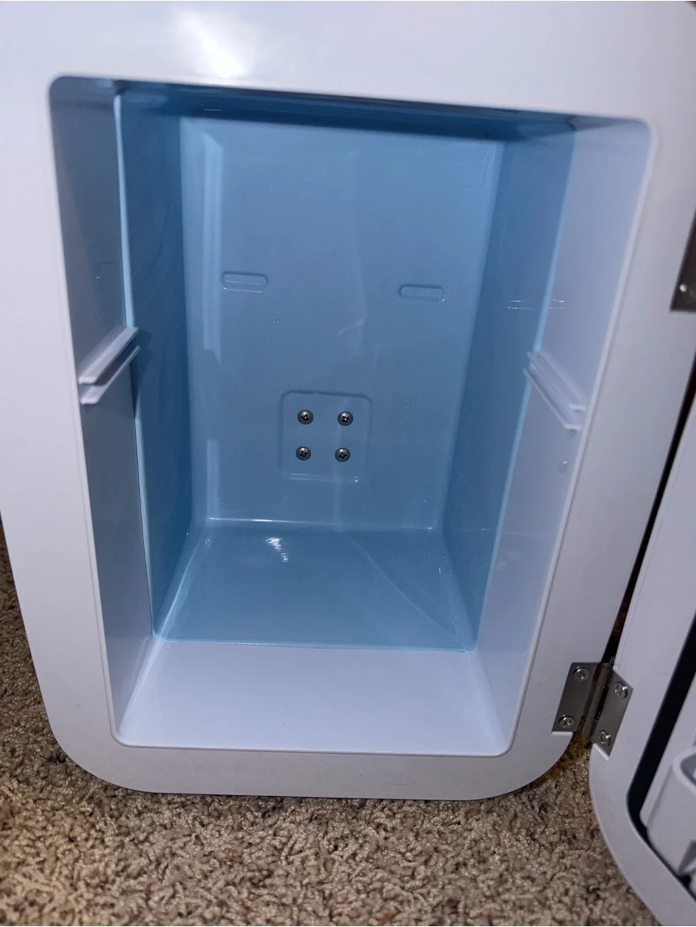 Caynel Mini skincare fridge